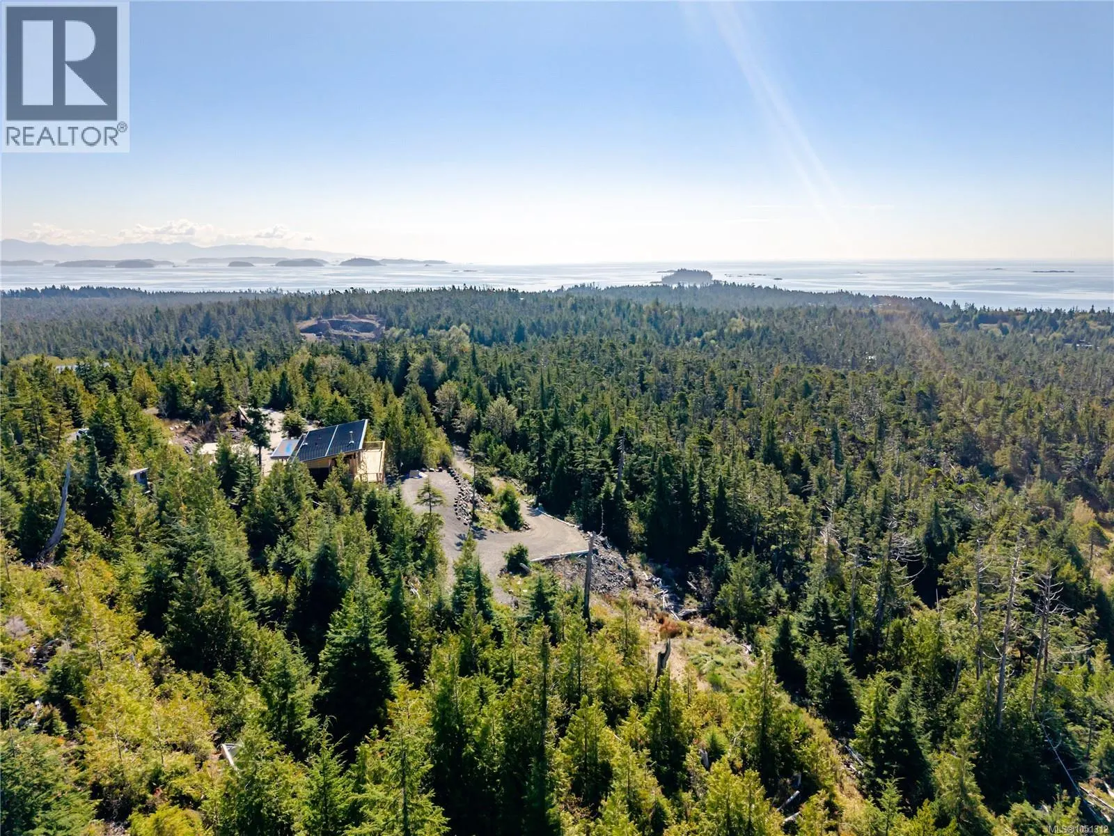 1071 Uplands Close