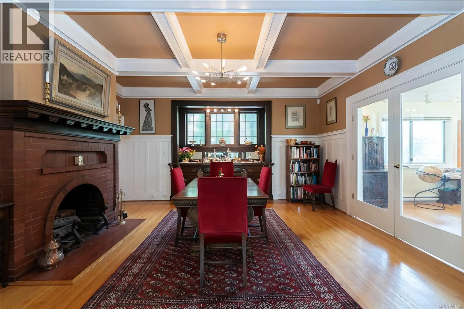 1377 Rockland Ave