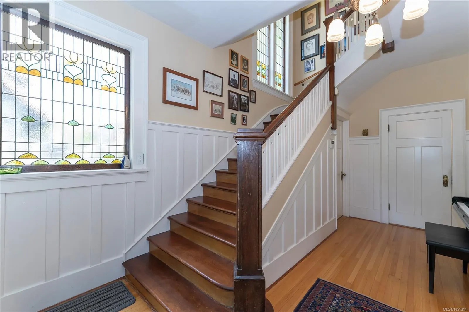 1377 Rockland Ave
