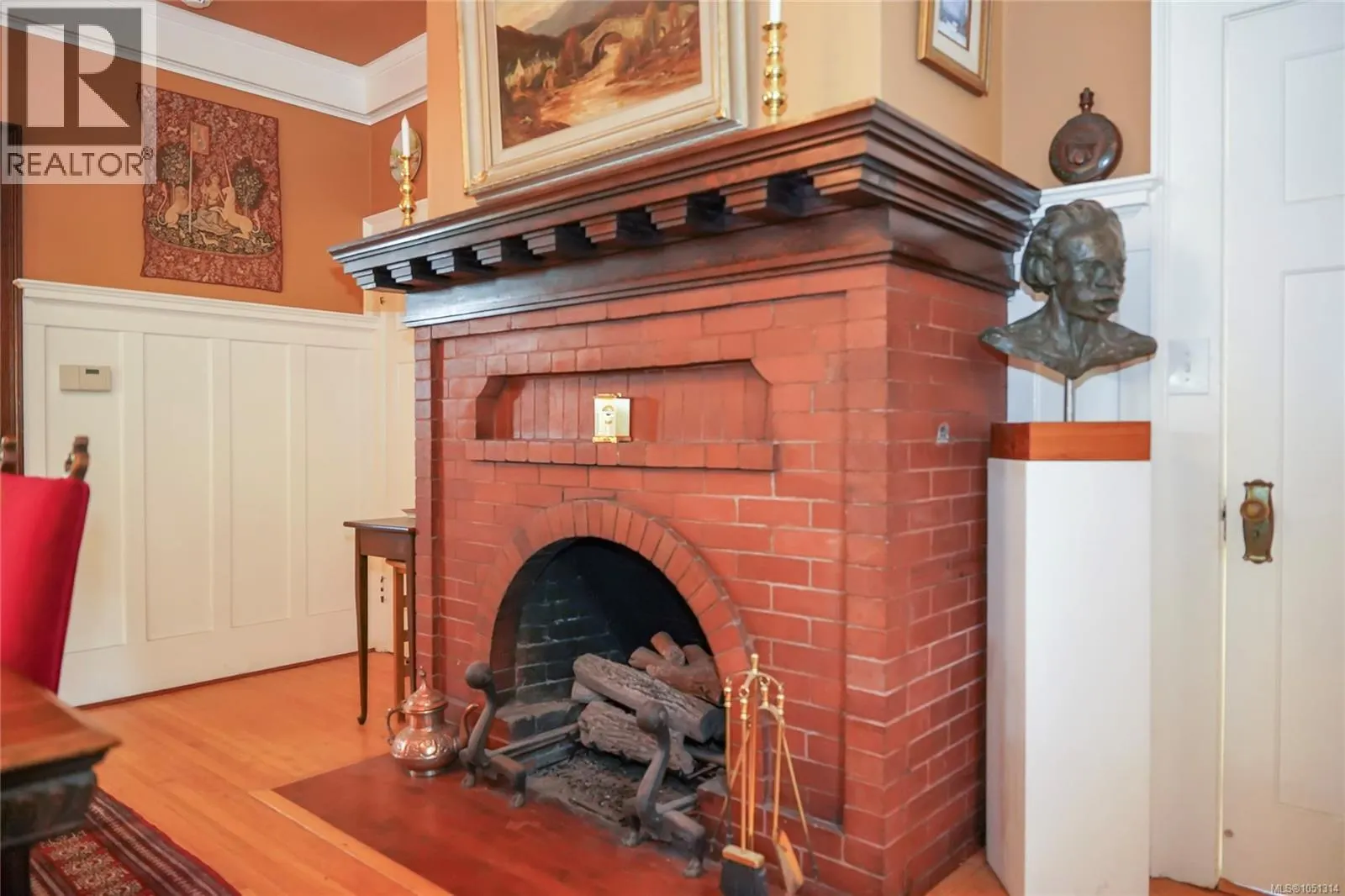 1377 Rockland Ave