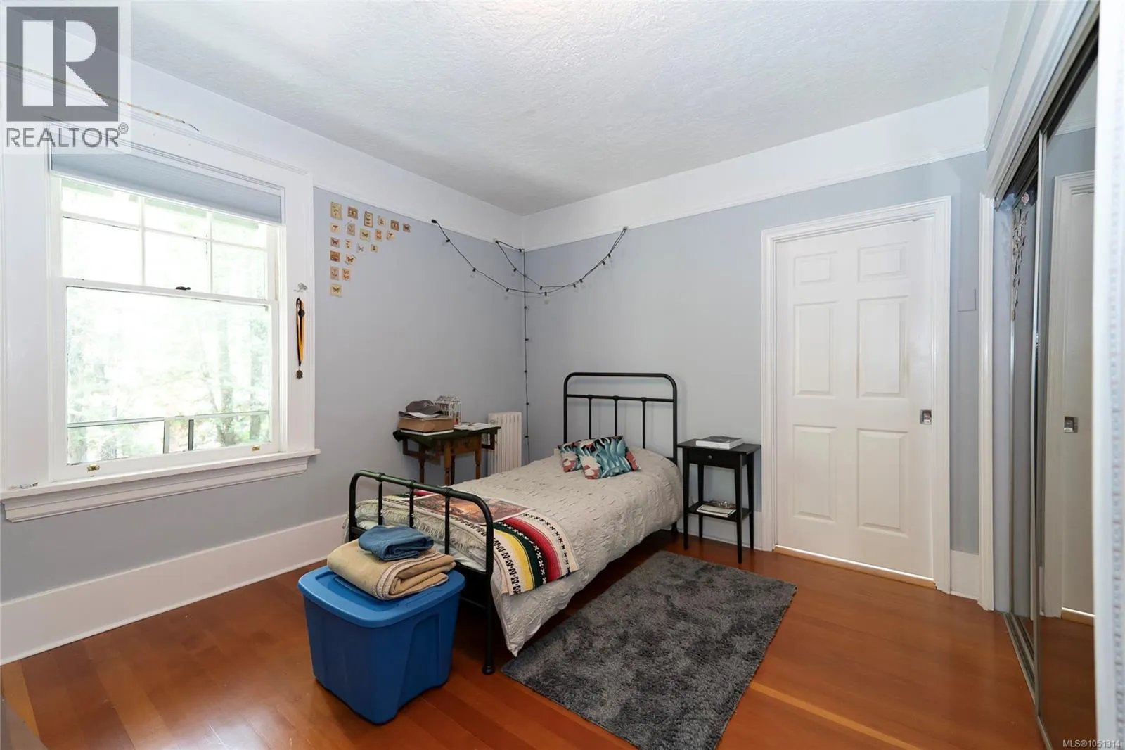 1377 Rockland Ave