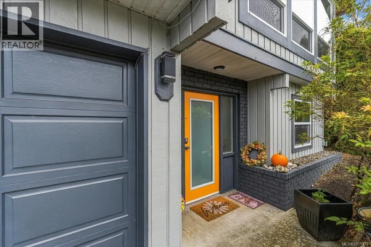 3005 Persimmon Pl
