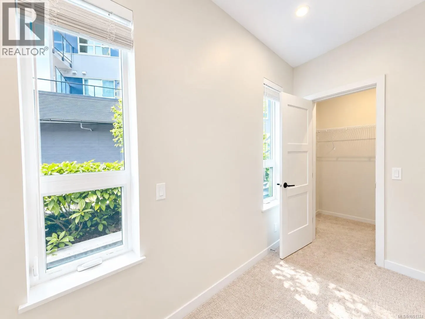 110 958 Pharoah Mews