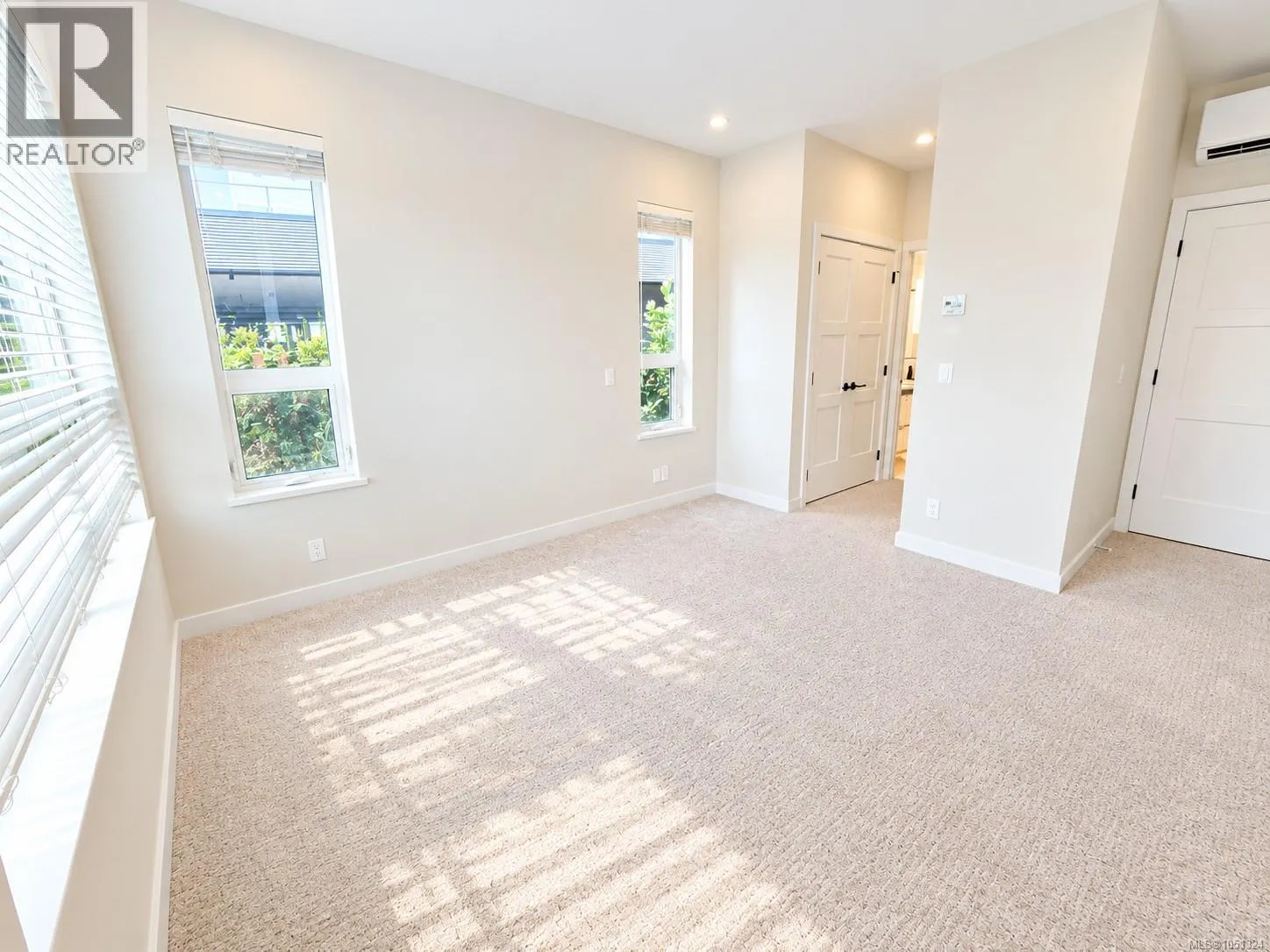 110 958 Pharoah Mews
