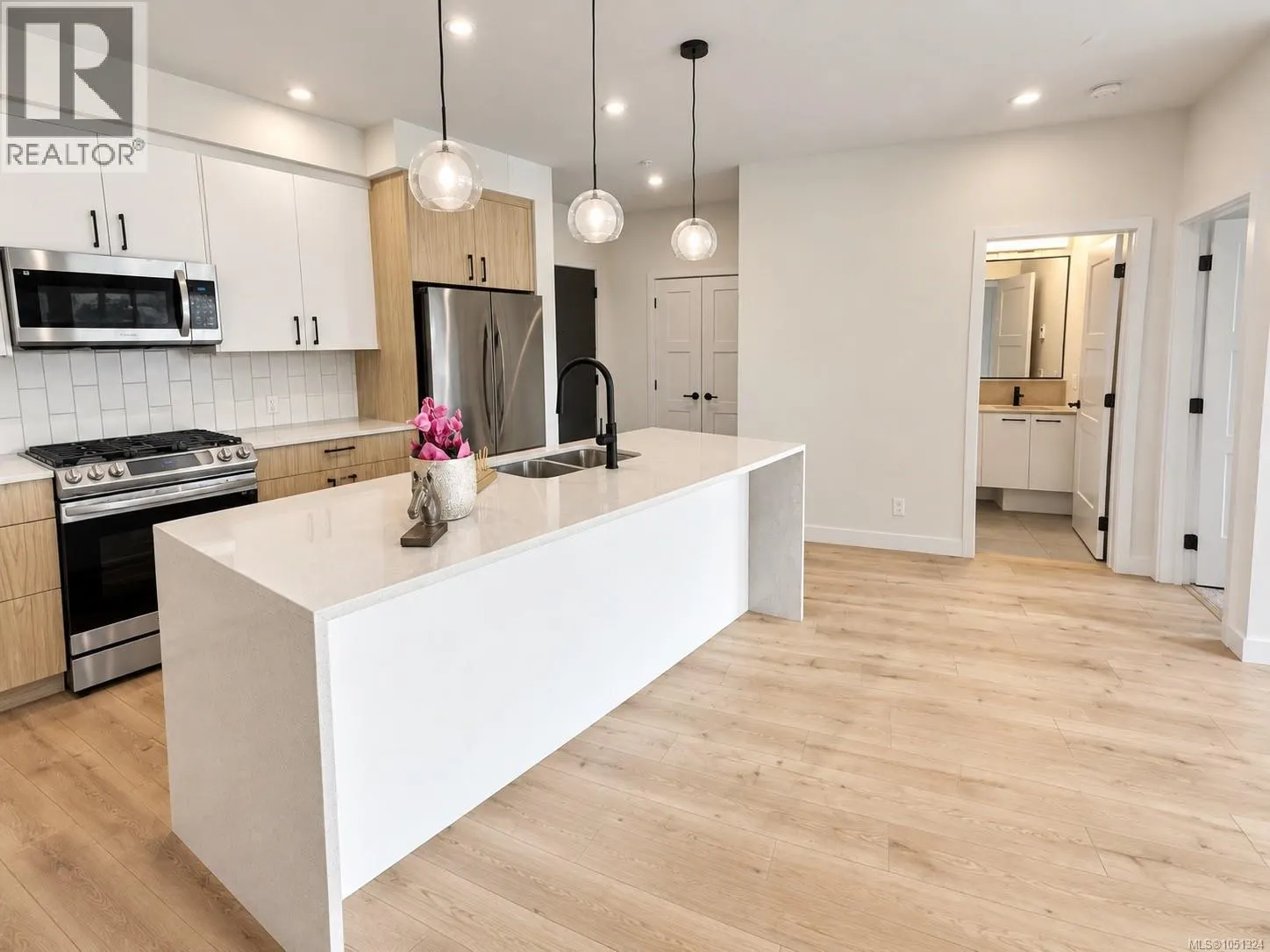 110 958 Pharoah Mews
