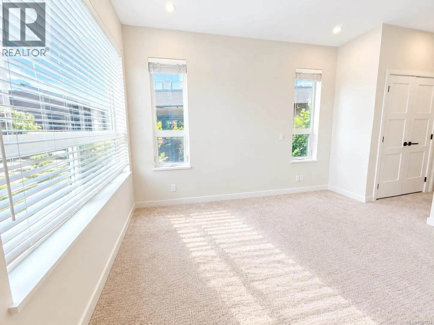 110 958 Pharoah Mews