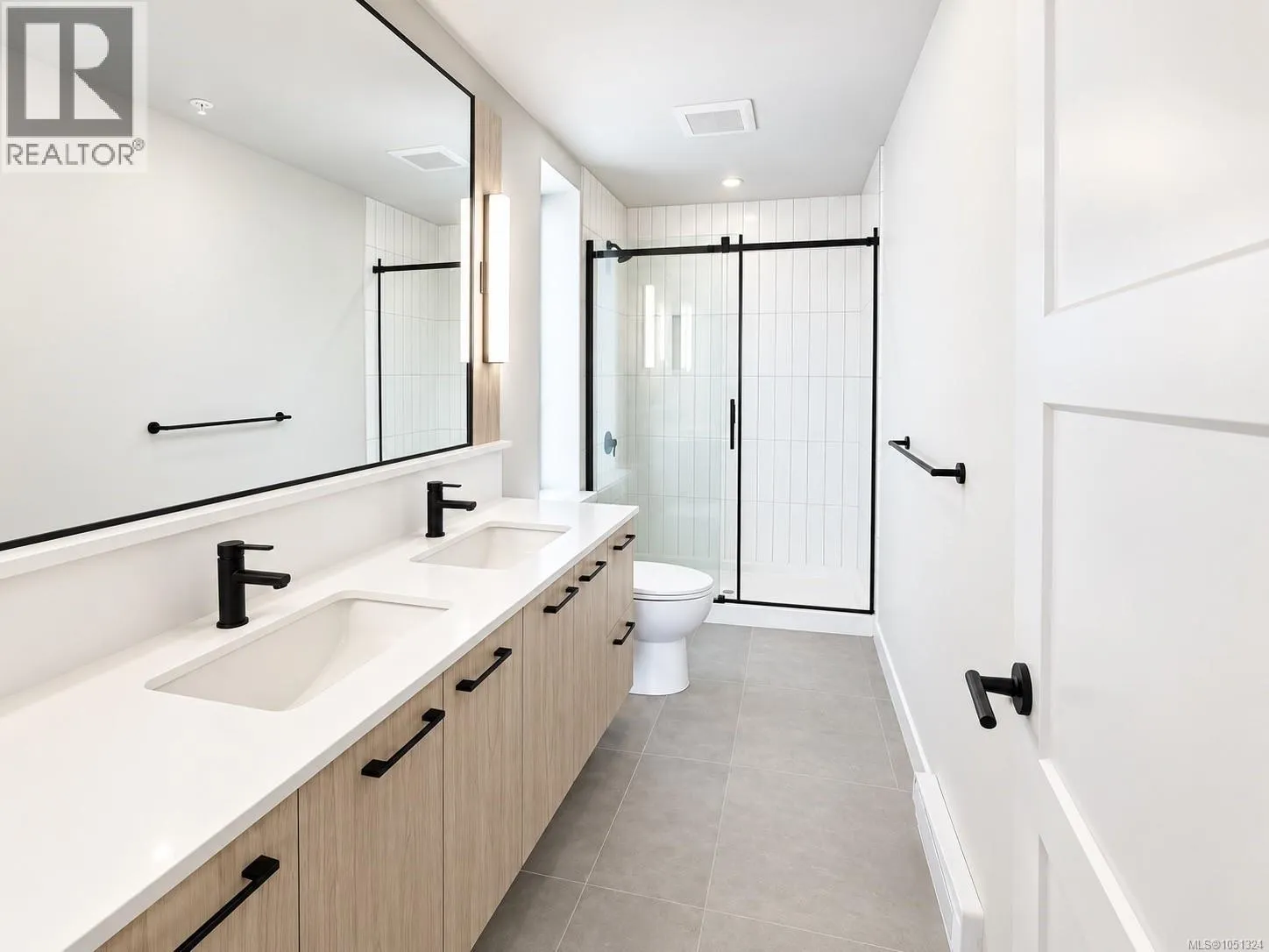 110 958 Pharoah Mews