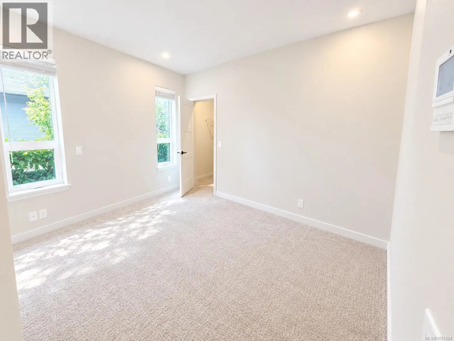 110 958 Pharoah Mews