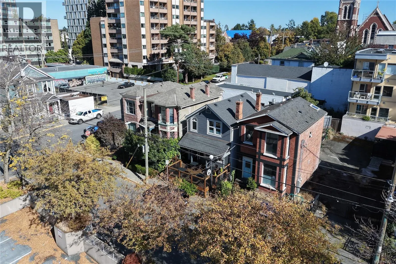 1527 Amelia St