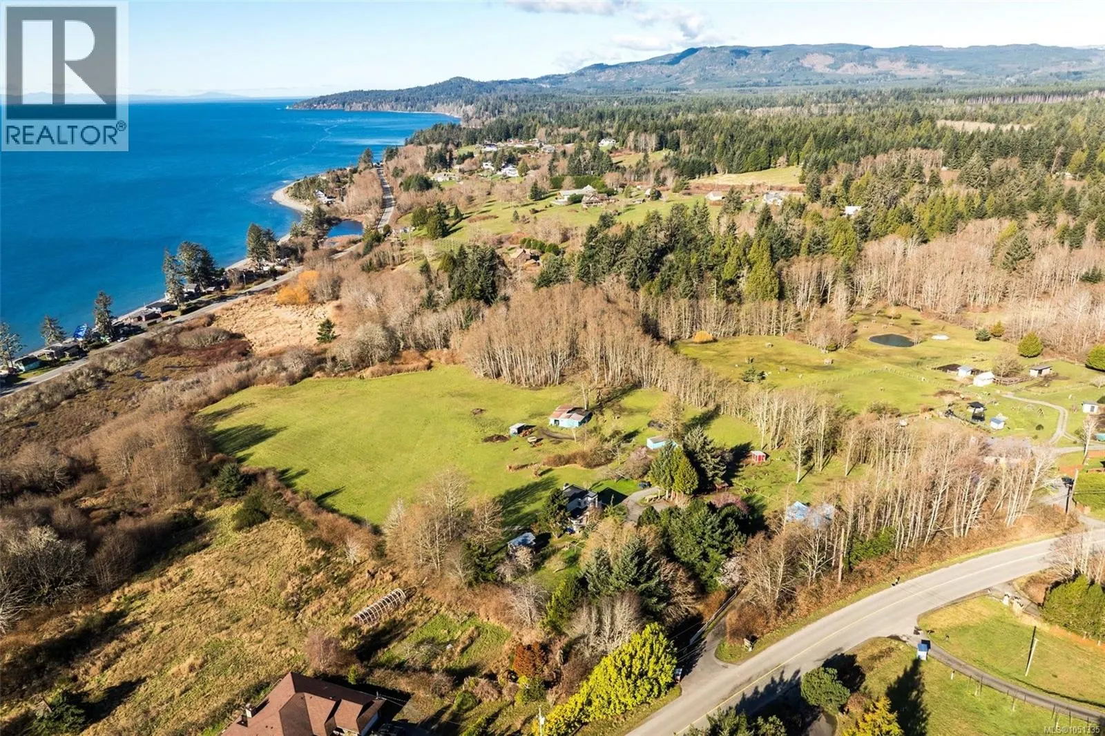 4537 Otter Point Rd