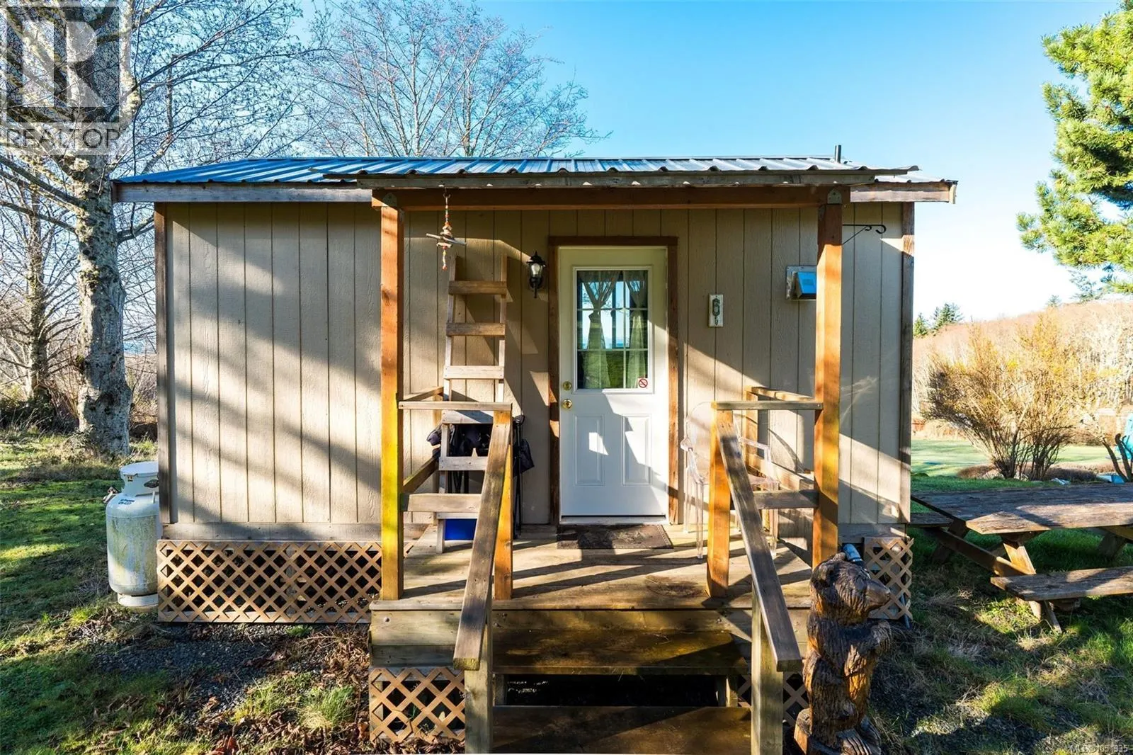 4537 Otter Point Rd
