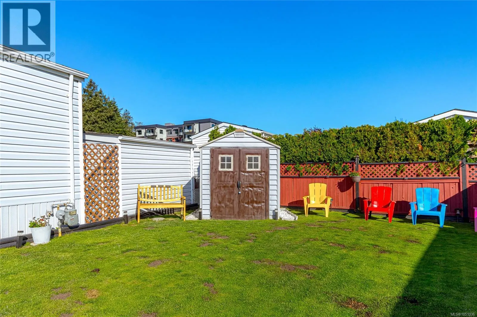 30 7583 Central Saanich Rd