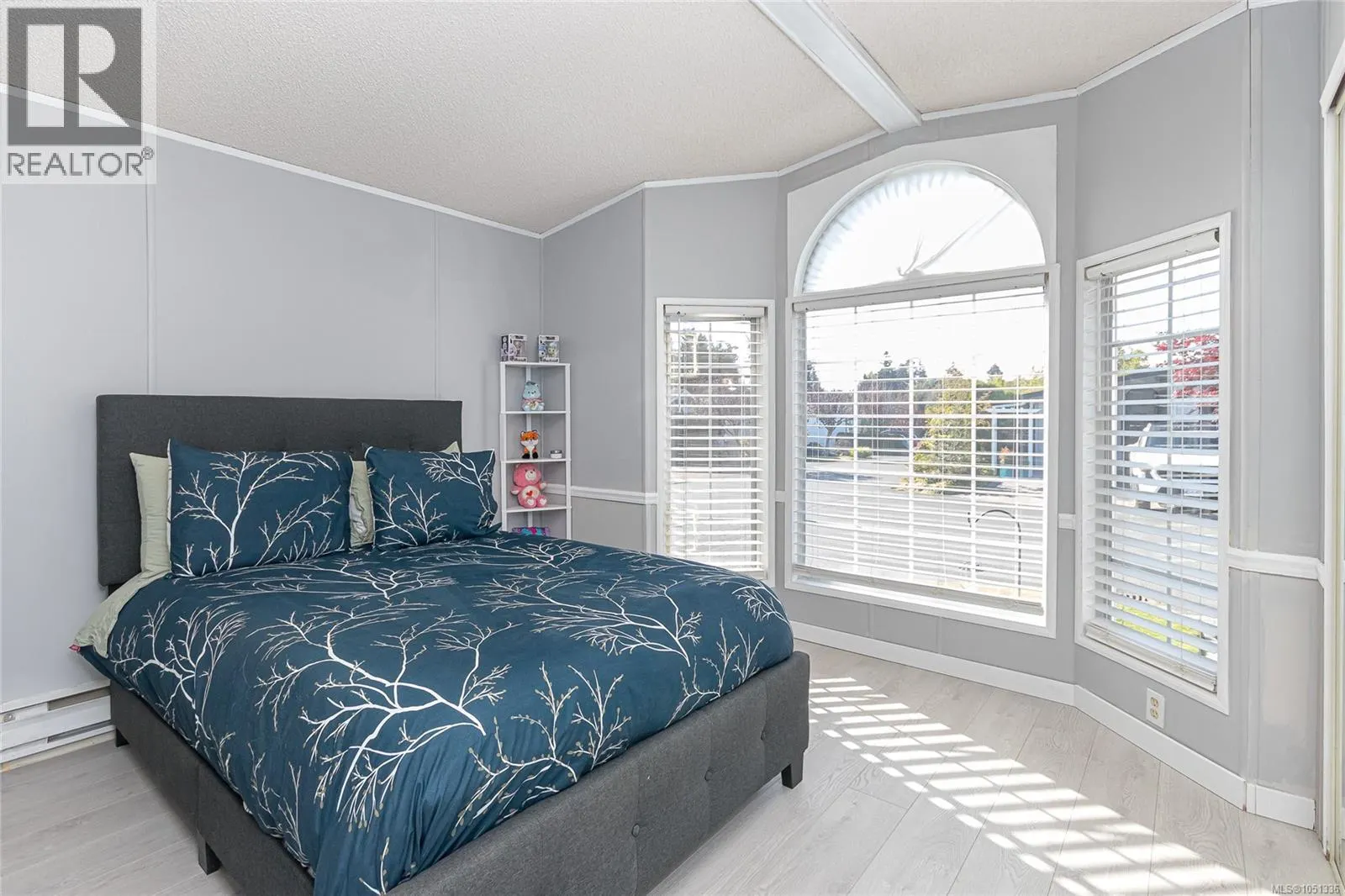 30 7583 Central Saanich Rd