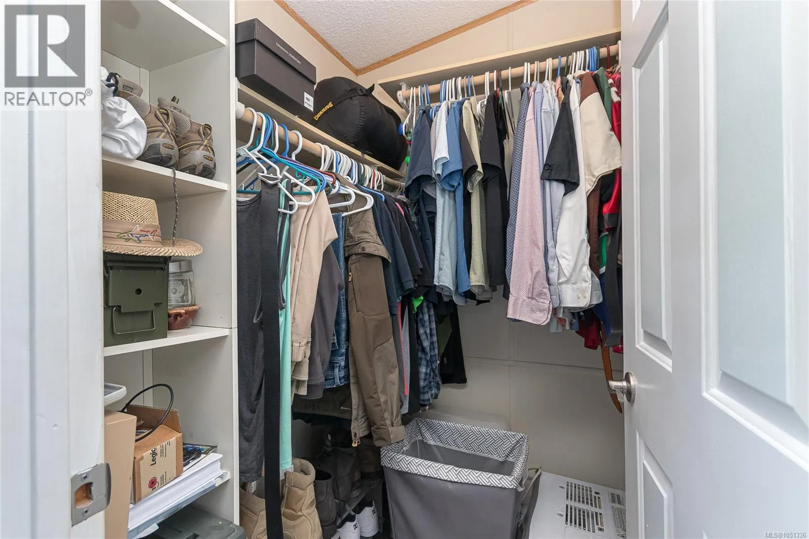 30 7583 Central Saanich Rd