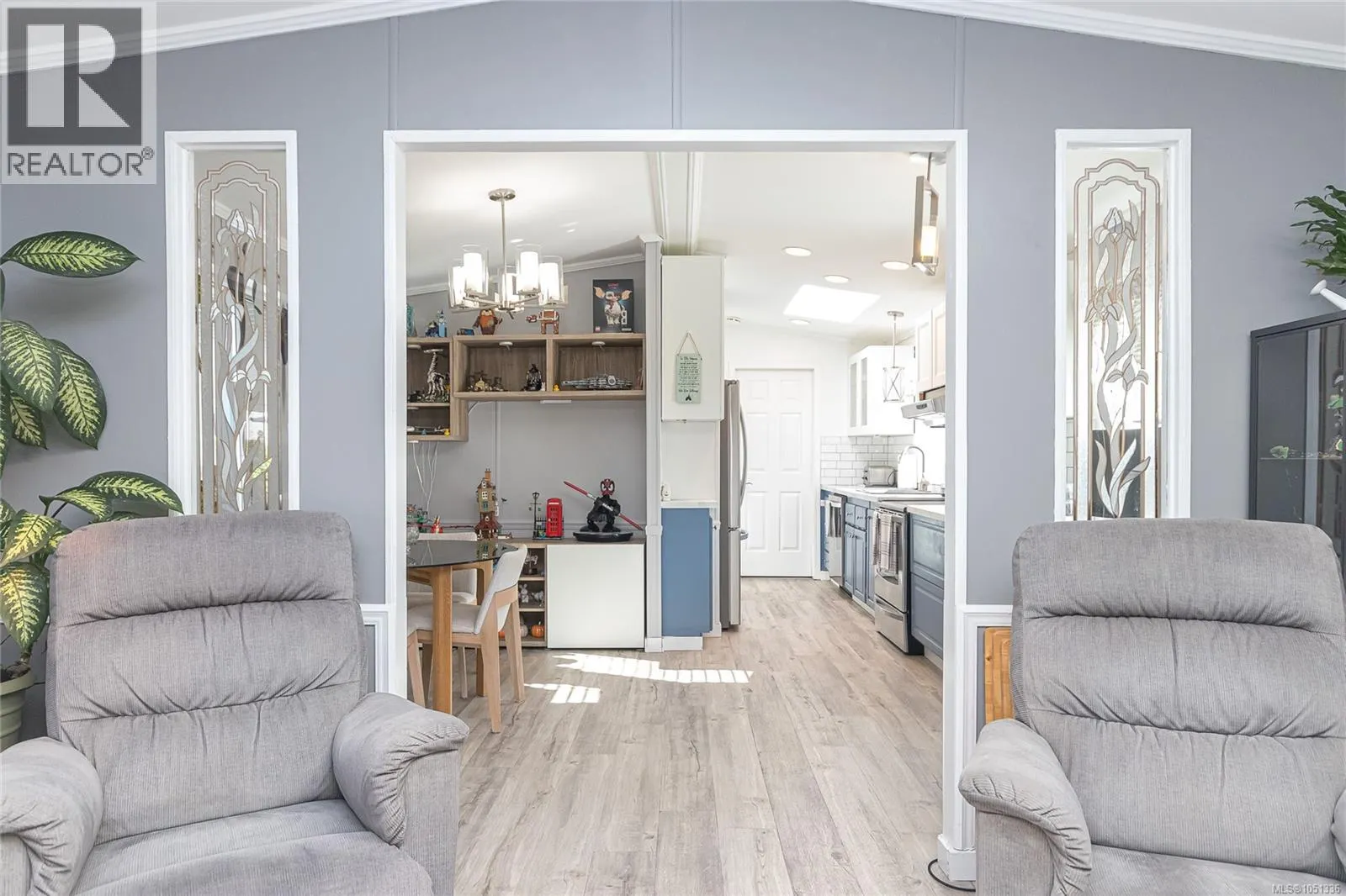 30 7583 Central Saanich Rd