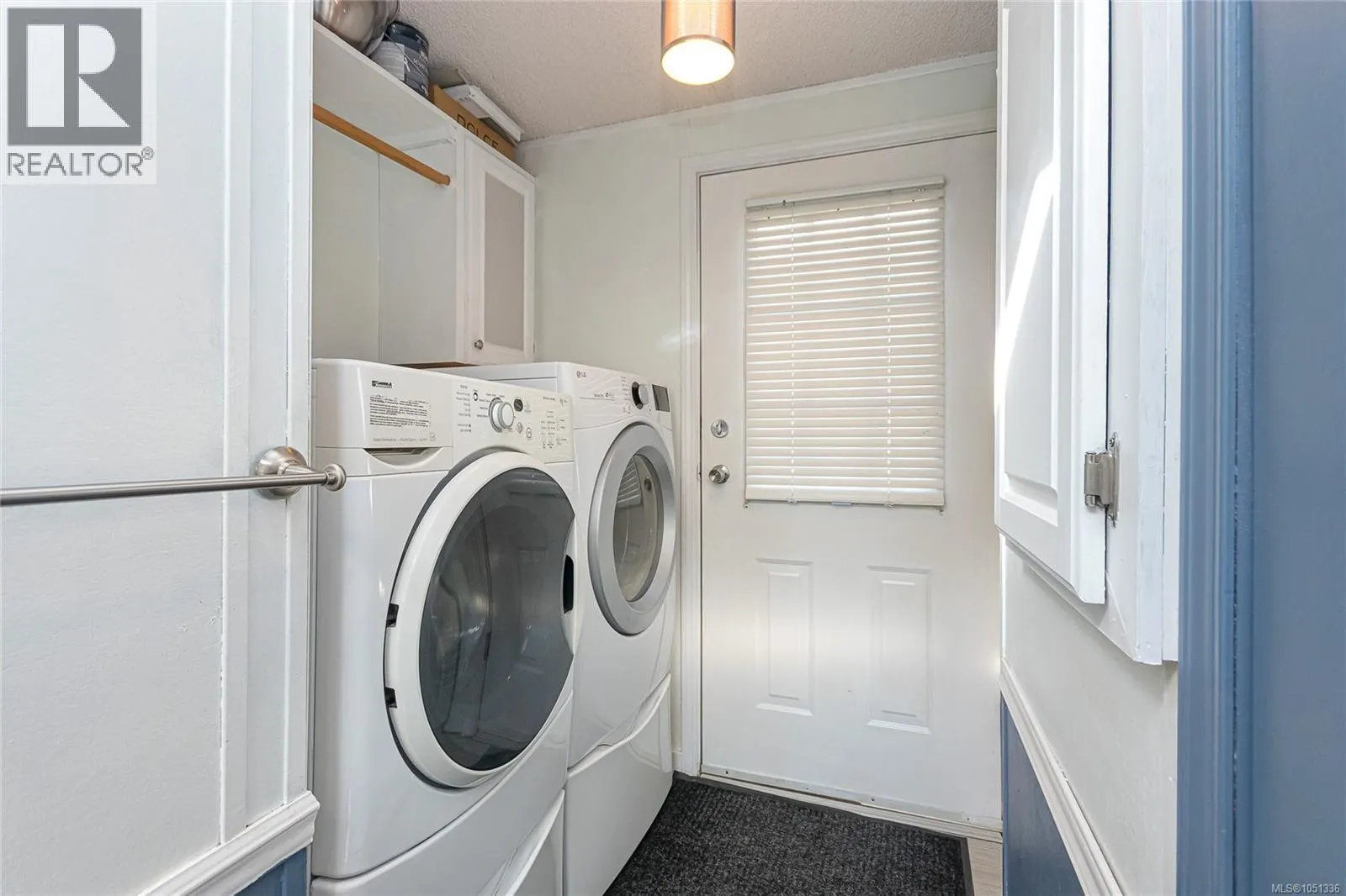 30 7583 Central Saanich Rd