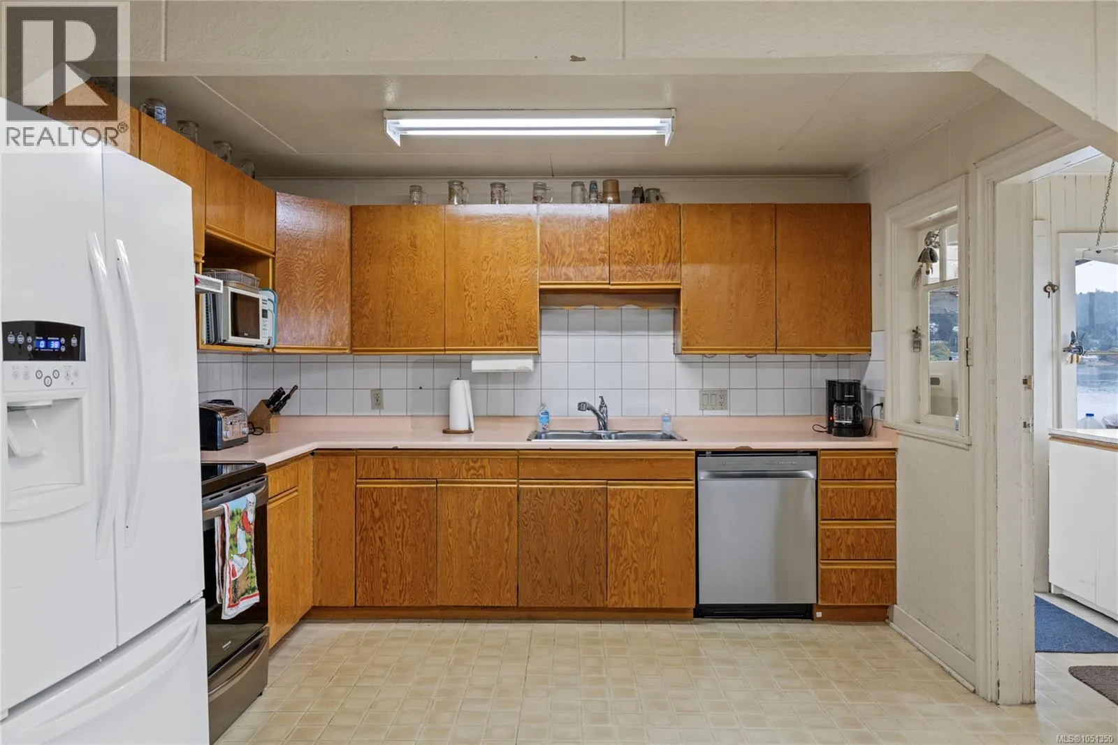 2535 Battersea Rd
