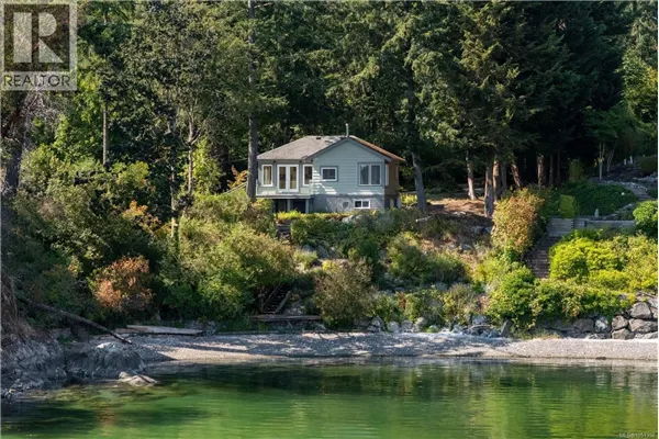 389 Moses Point Rd