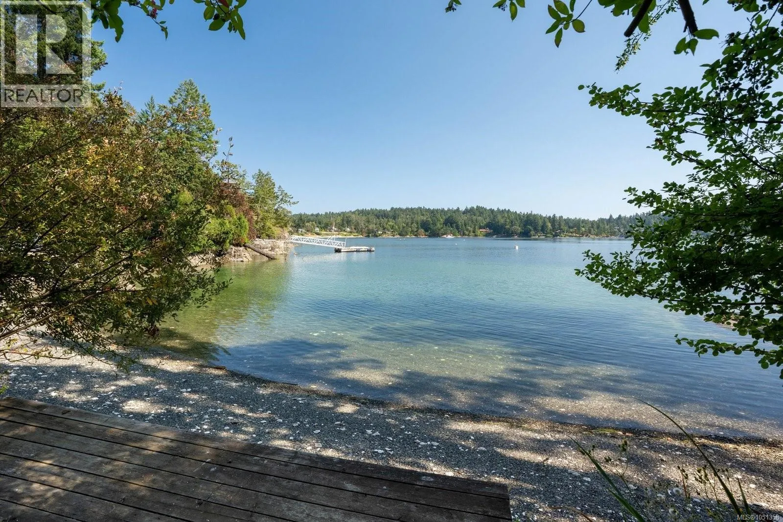 389 Moses Point Rd