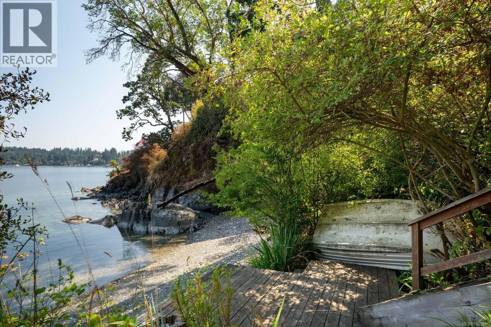 389 Moses Point Rd