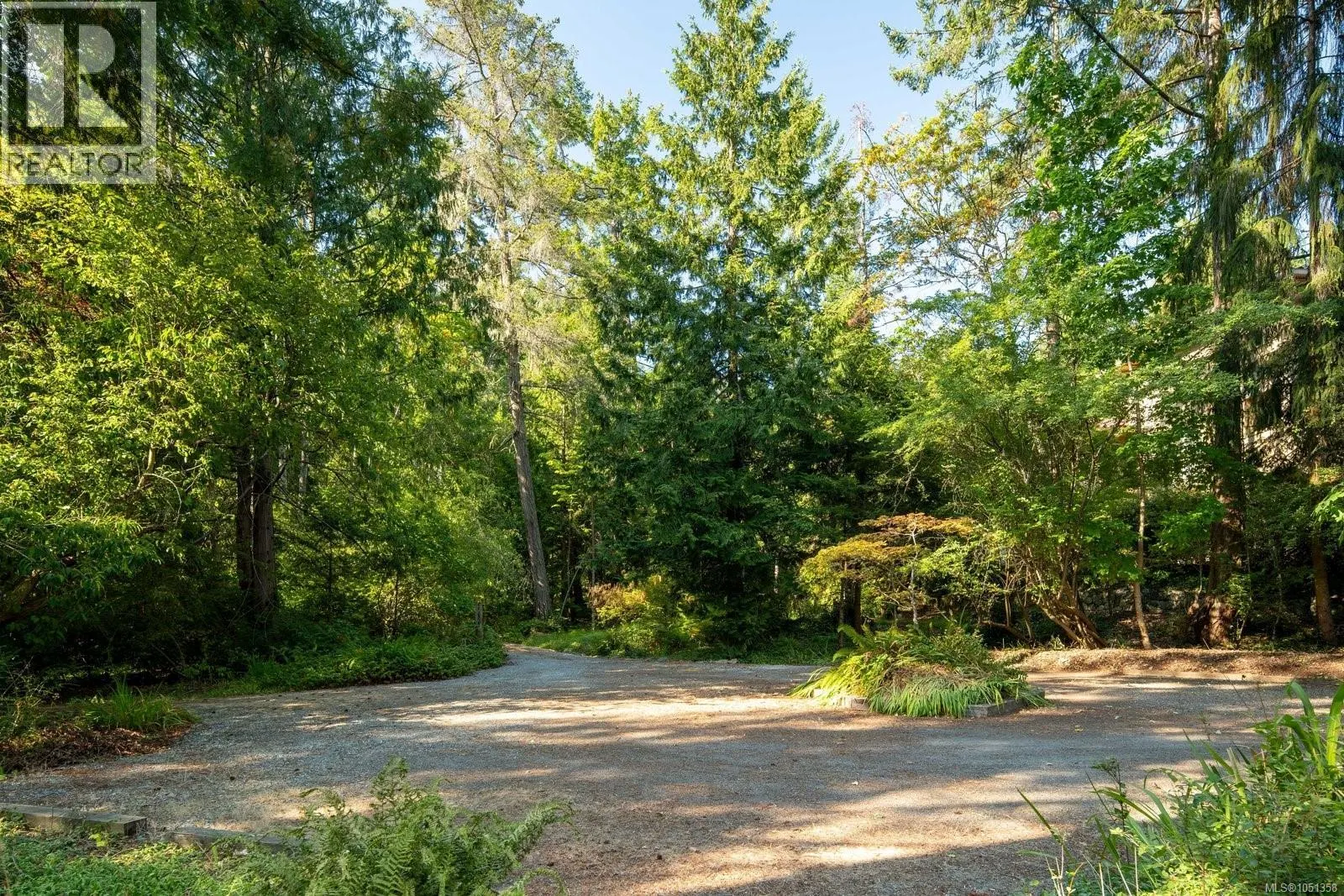 389 Moses Point Rd