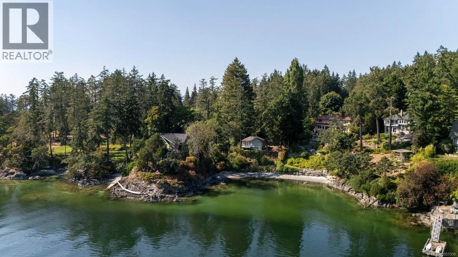 389 Moses Point Rd