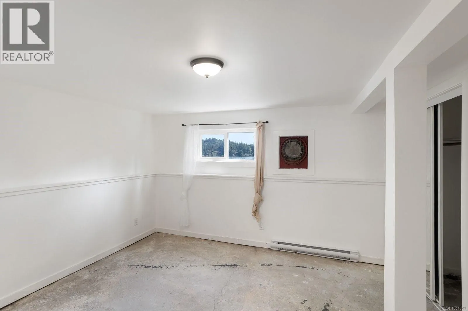 389 Moses Point Rd