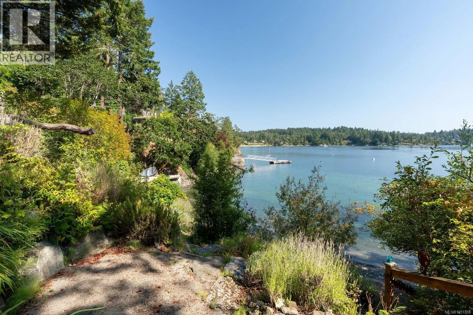 389 Moses Point Rd