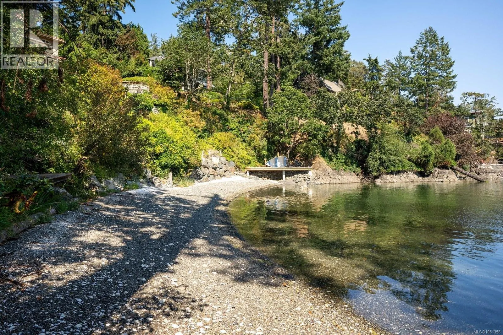 389 Moses Point Rd