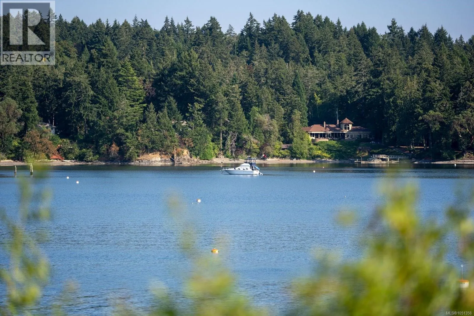 389 Moses Point Rd