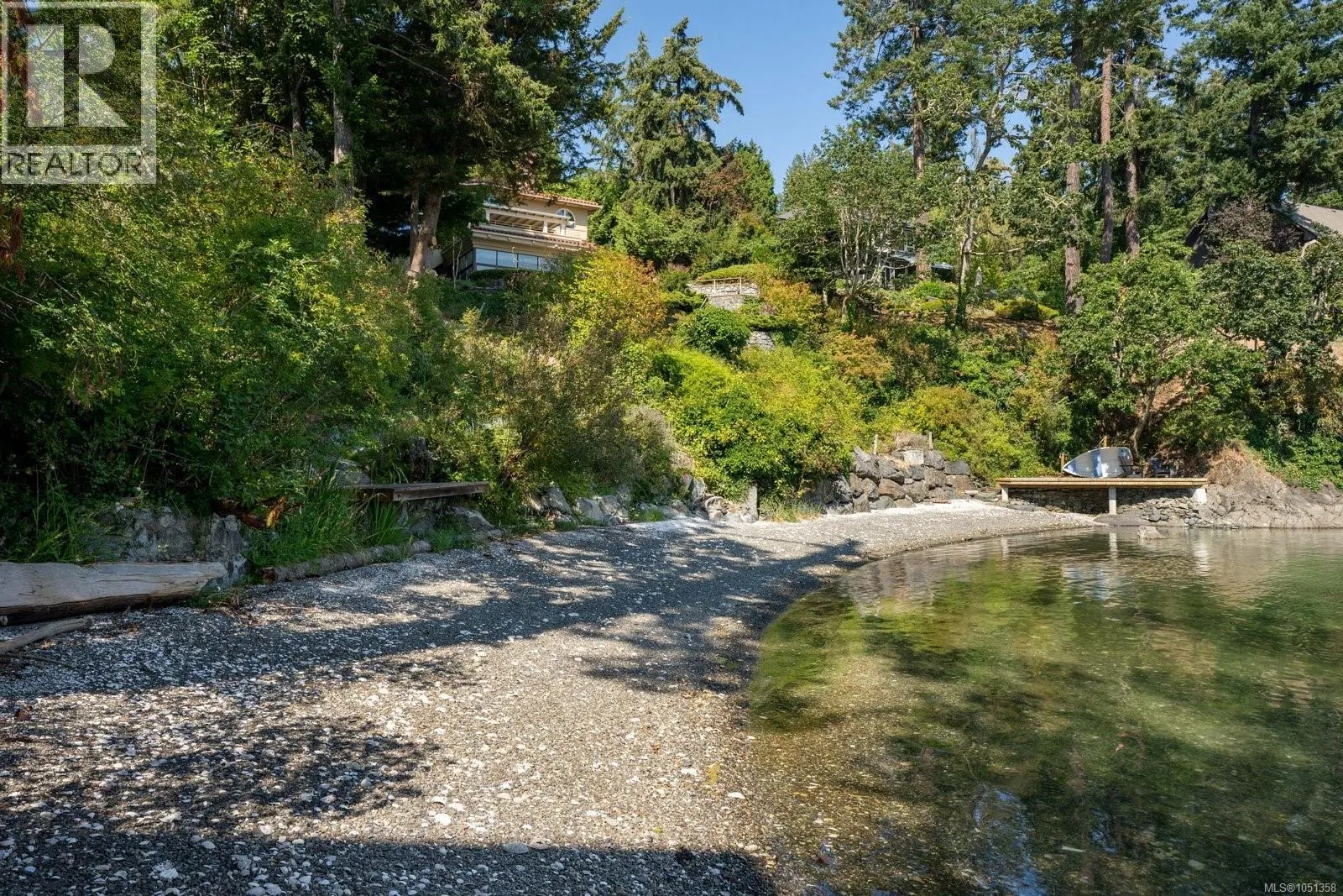 389 Moses Point Rd