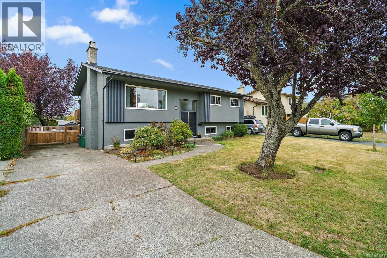 3988 Larchwood Dr