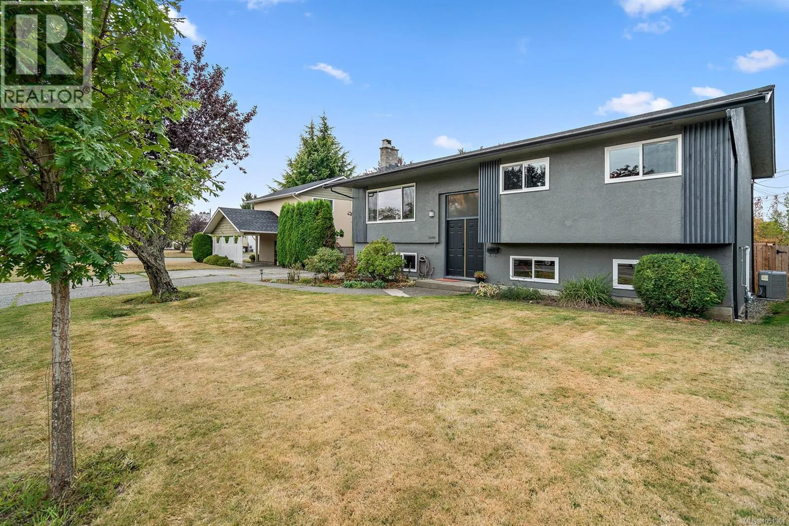3988 Larchwood Dr