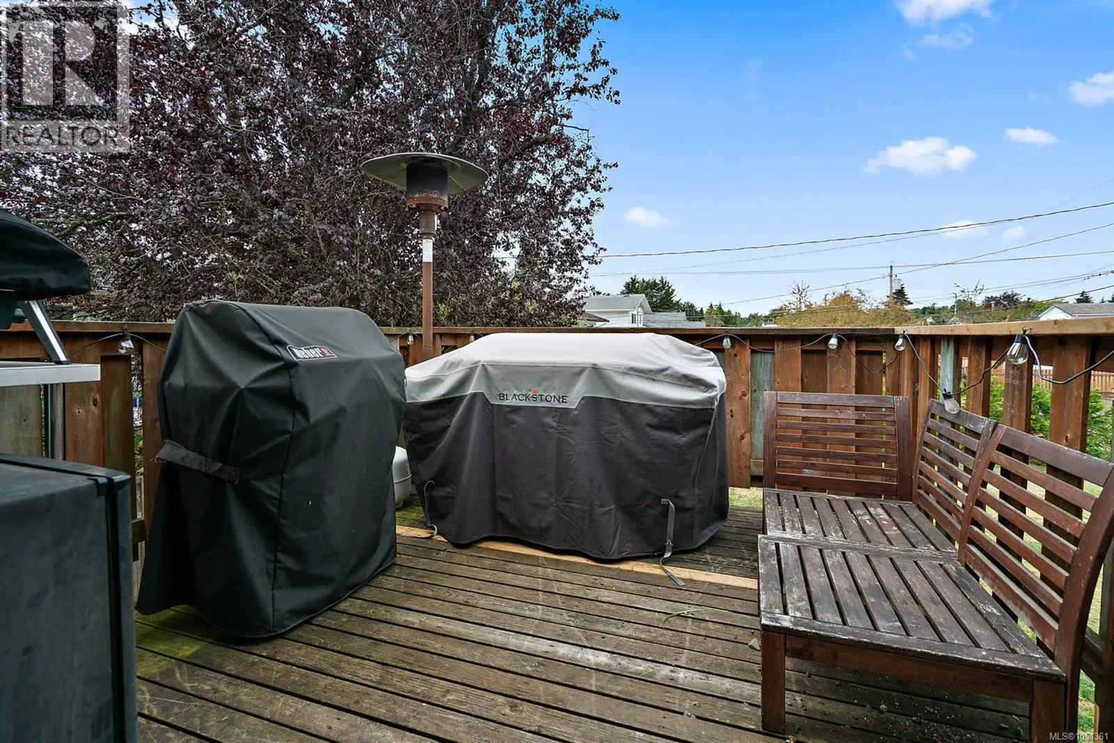 3988 Larchwood Dr
