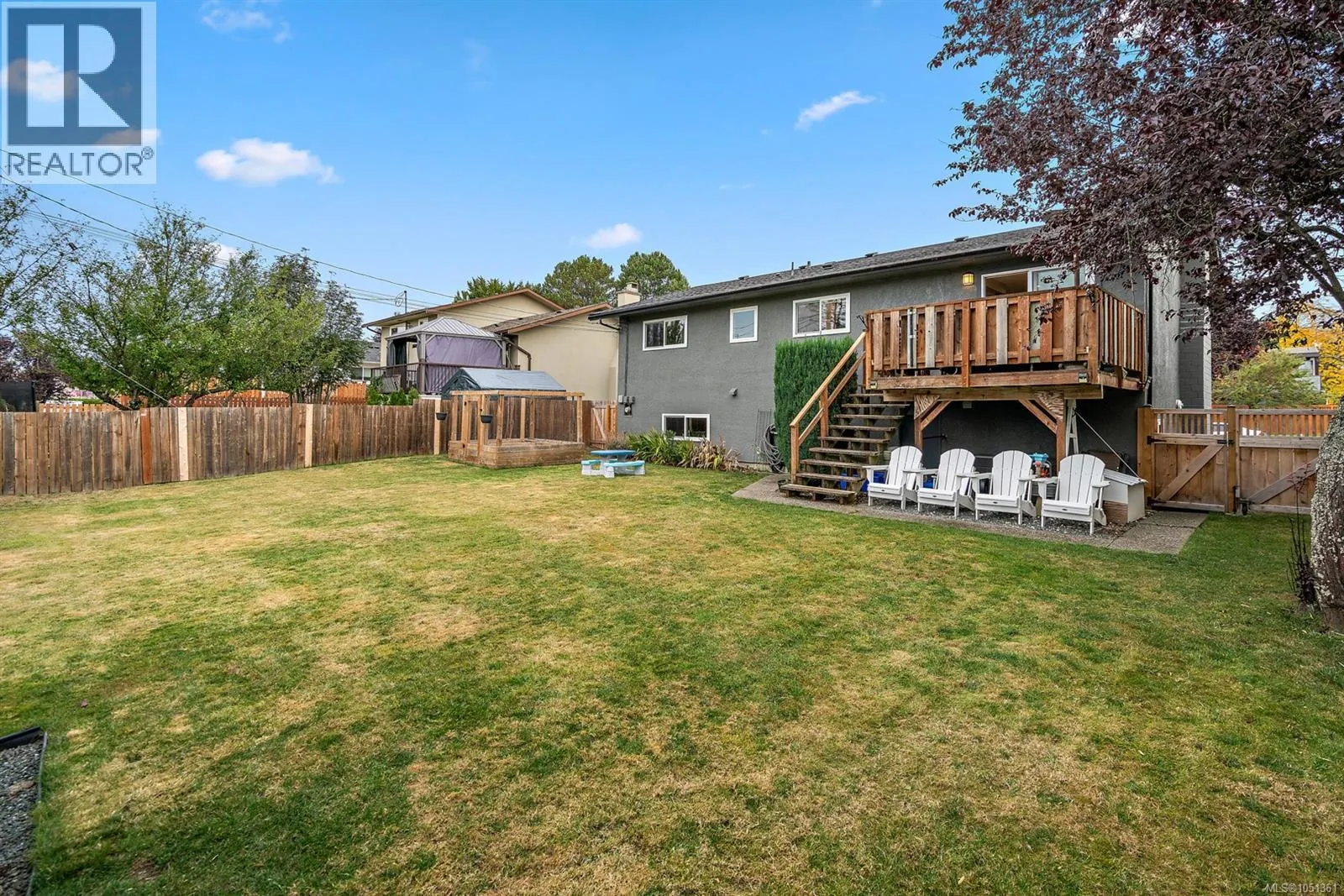 3988 Larchwood Dr