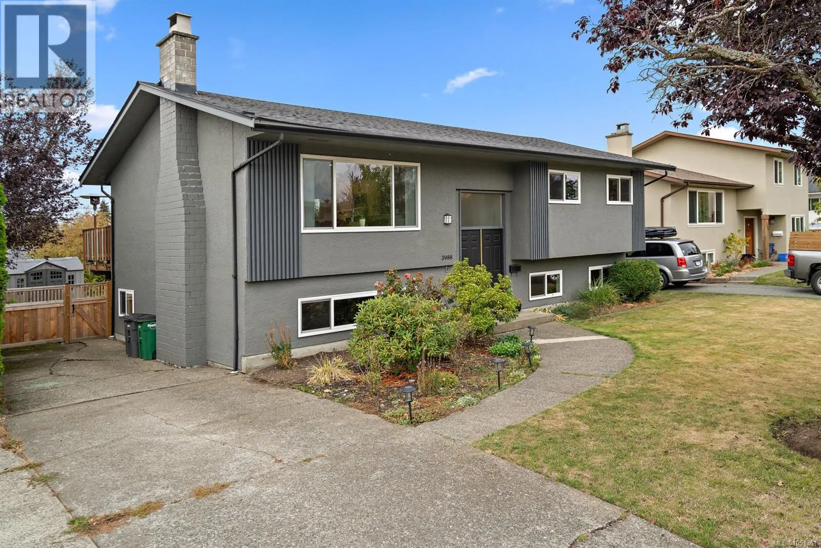 3988 Larchwood Dr
