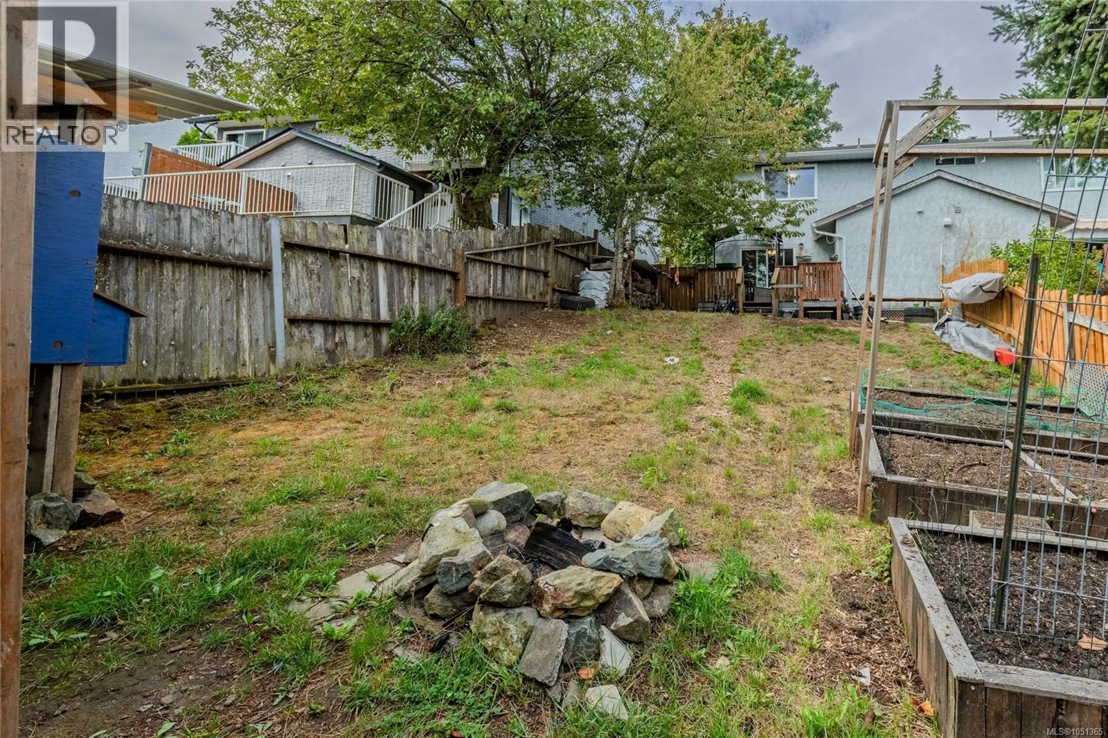 832 Holly Hill Rd