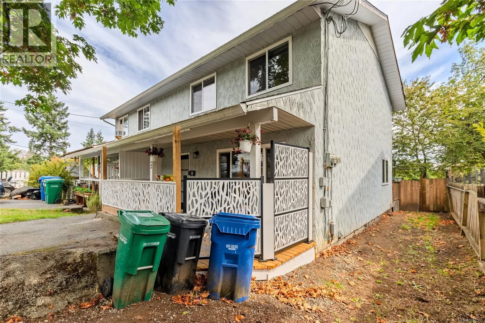 832 Holly Hill Rd