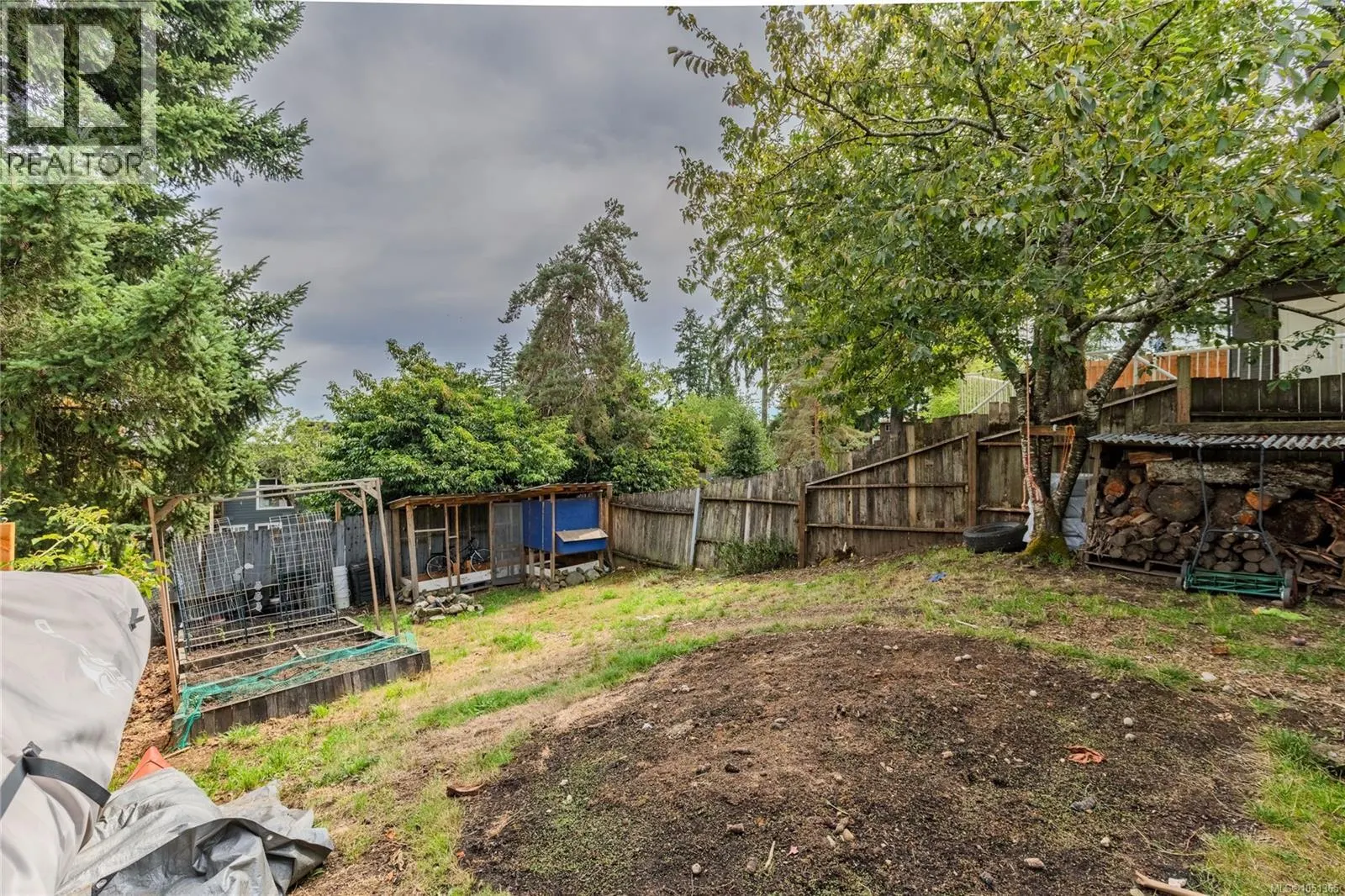 832 Holly Hill Rd