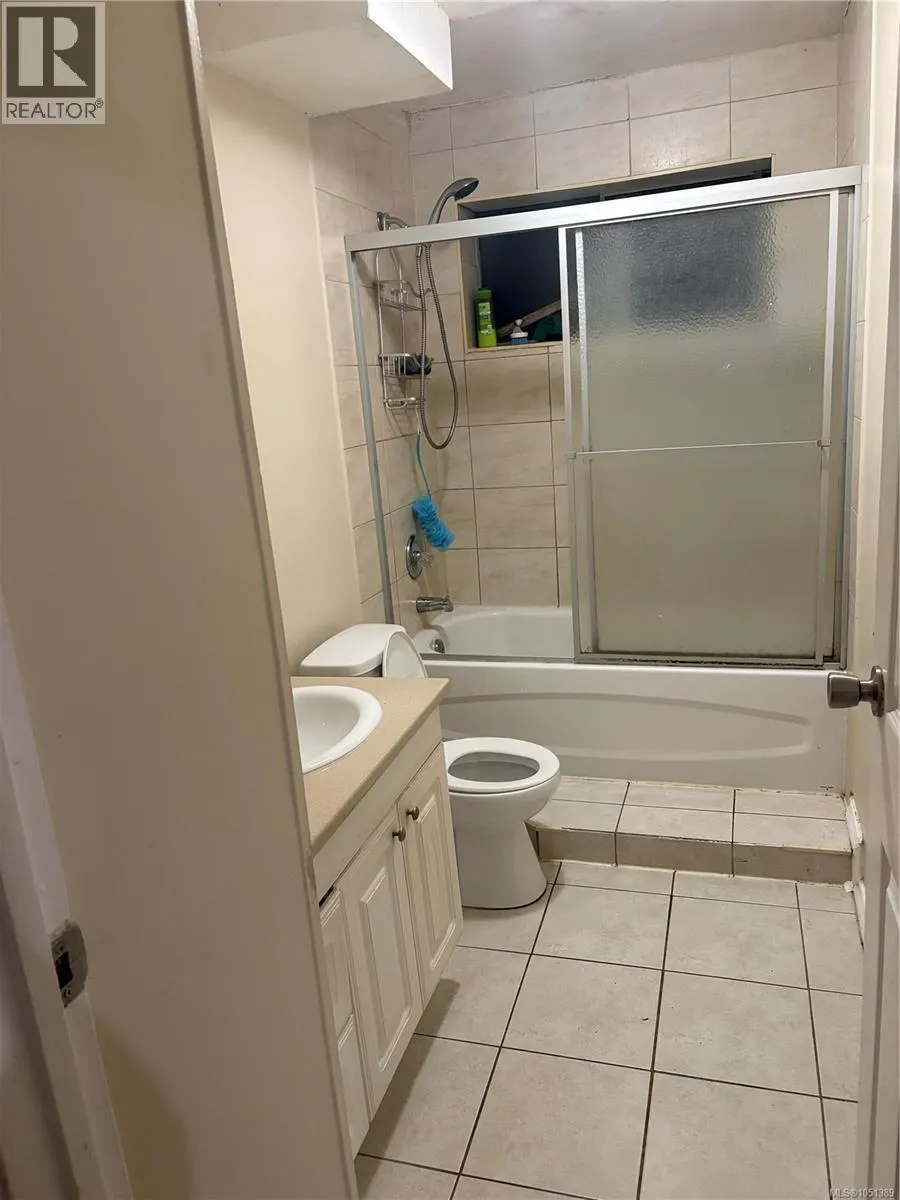 61 View St