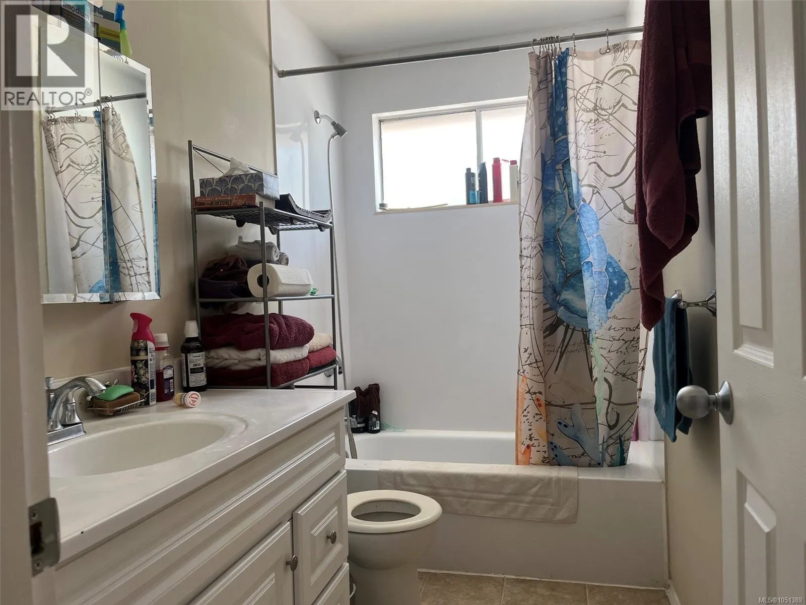 61 View St