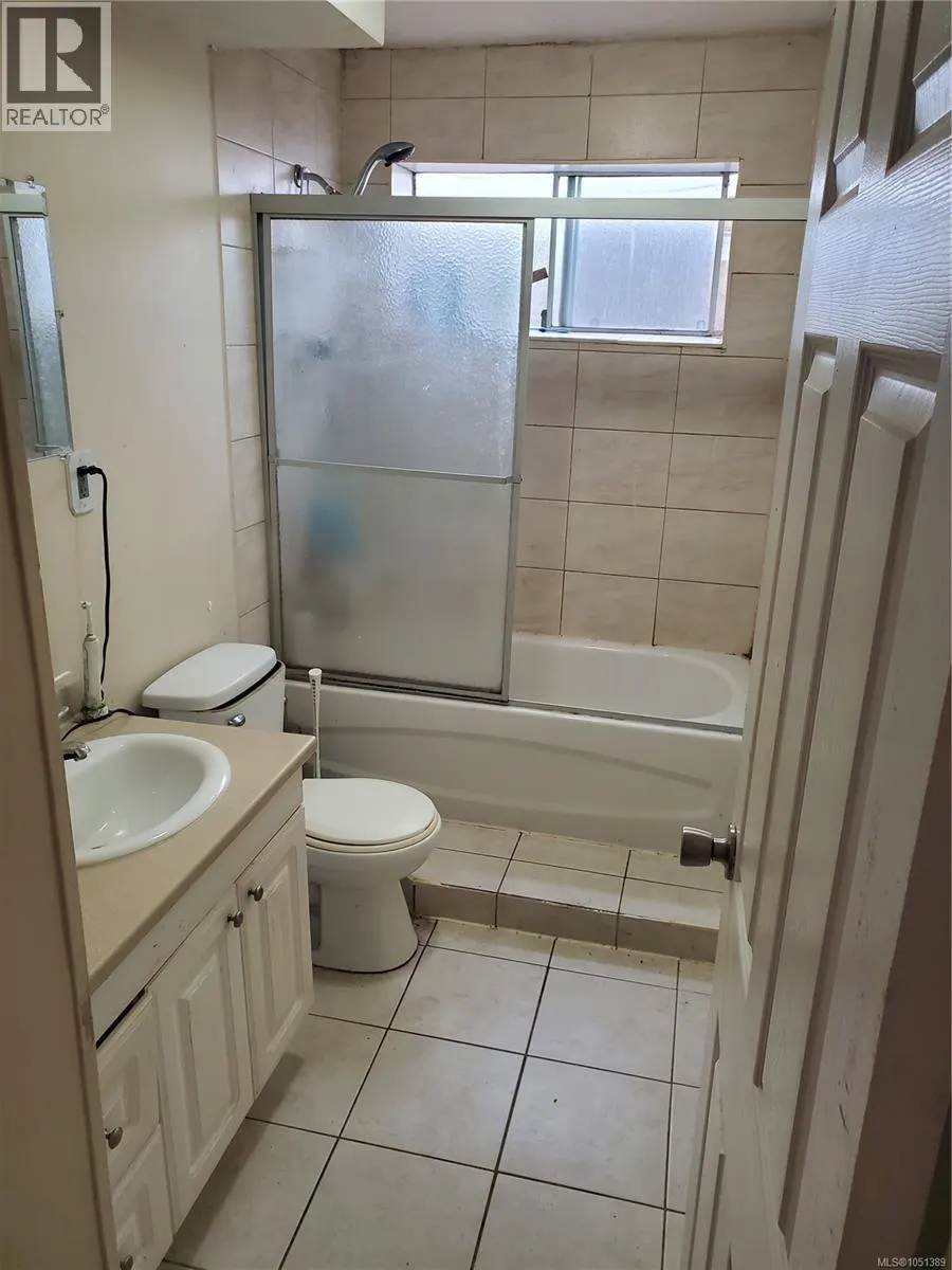 61 View St