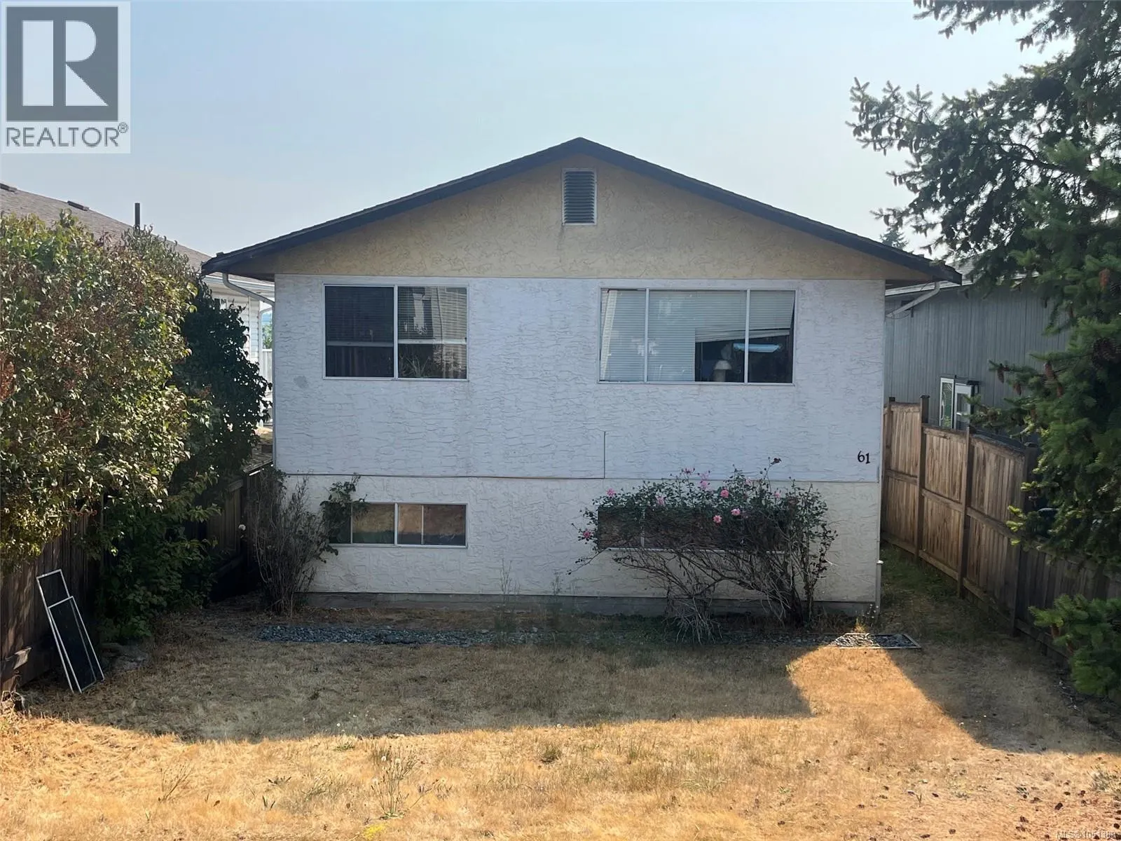 61 View St