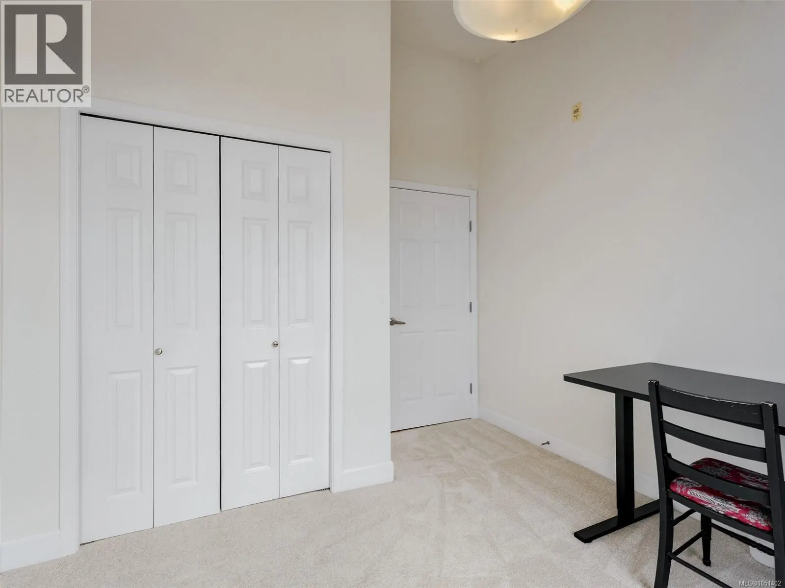407 1156 Colville Rd