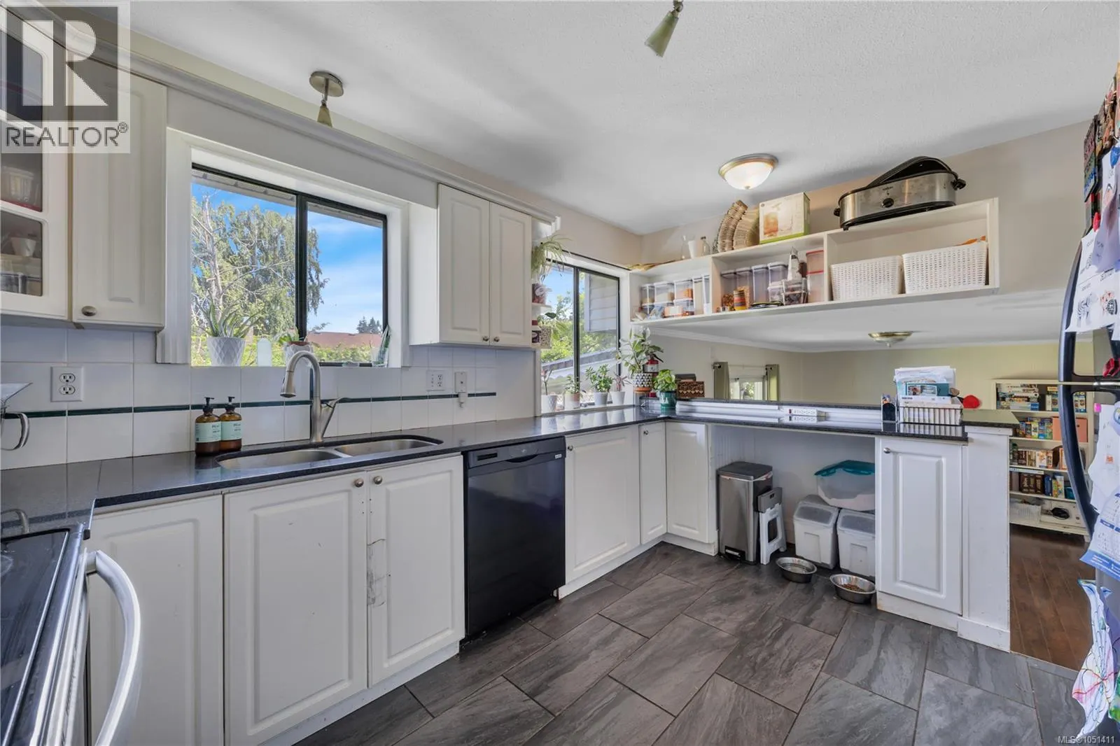 1591 Sharon Pl