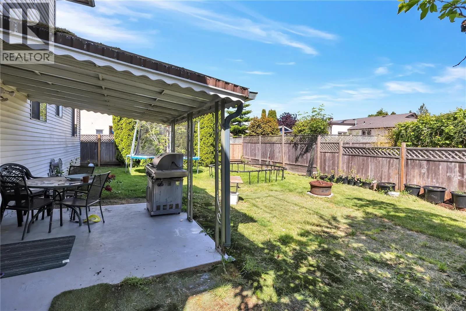 1591 Sharon Pl