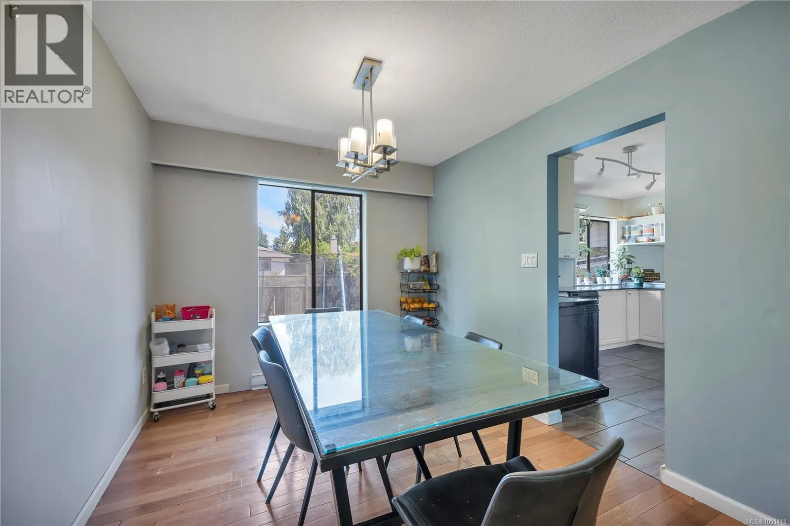 1591 Sharon Pl