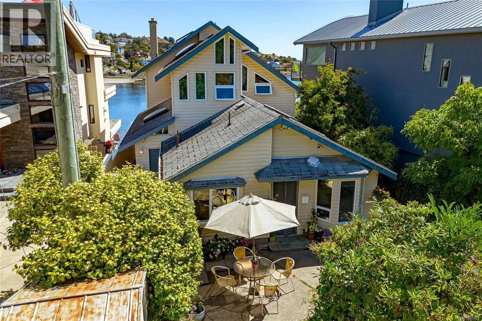 157 Robertson St