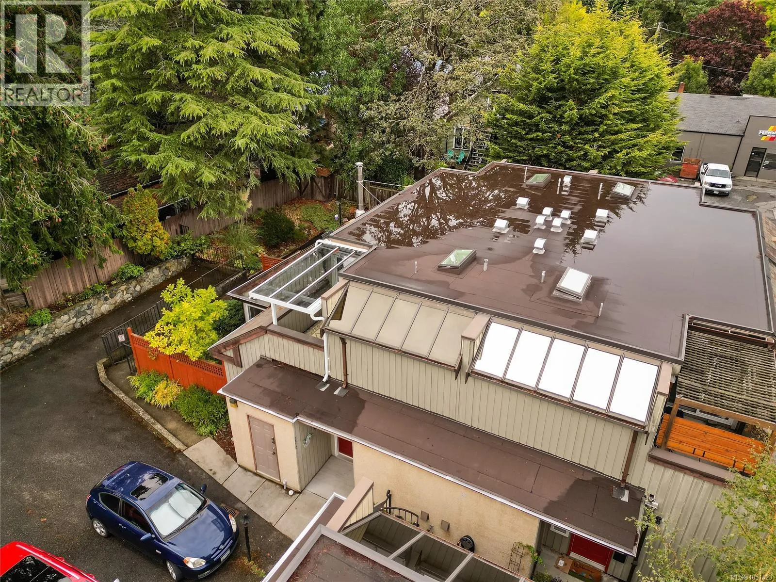 2310 Fernwood Rd