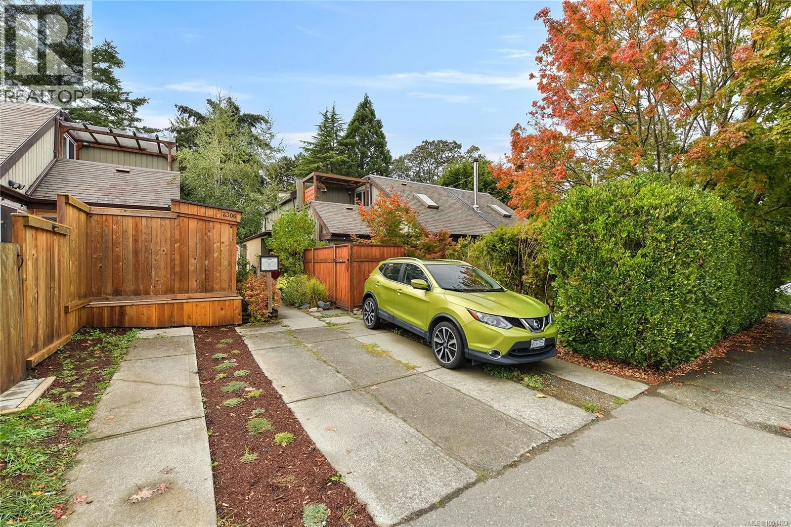 2310 Fernwood Rd